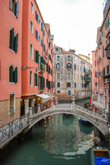 Fototapeta na wymiar Neighborhood bridge in Venice