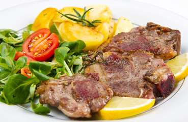 lamb chops with vegetables