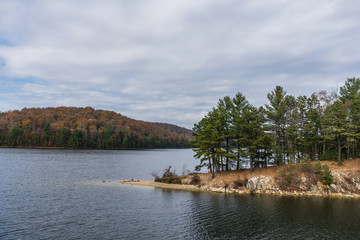 Fototapeta na wymiar Autumn Time in Long pine reservoir in Michaux State Forest in Pennsylvania