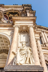 Eingangsportal der Semperoper in Dresden - Detailaufnahmen