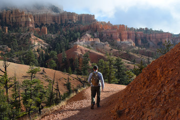 Fototapeta premium Hiking in Bryce Canyon