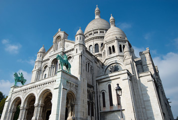 Fototapeta na wymiar Basilica Sacre Couer at Montmartre in Paris