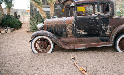 Rusty old car