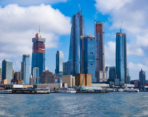 Obraz premium New York City, July 24, 2018 Manhattan Midtown skyline at dusk over Hudson River, New York City