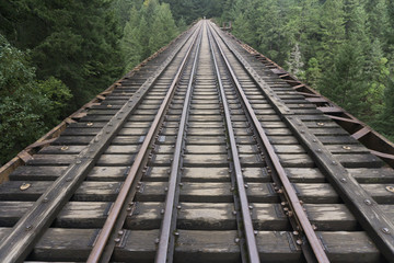 Obraz premium Old abandoned railroad train track