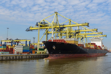 Fototapeta premium Container vessel moored in port