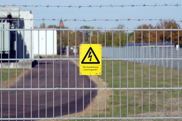 Hochspannungs Leitung im Kraftwerk