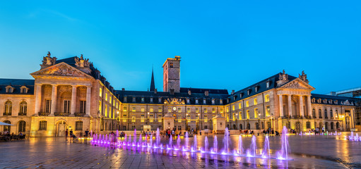 Fototapeta na wymiar Palace of the Dukes of Burgundy in Dijon, France