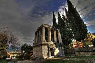 Gümüşkesen mezar anıtı 