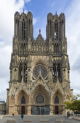 Fototapeta na wymiar Cathedral of Reims, France