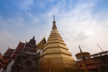 Fototapeta premium Wat Phra That Cho Hae, Phrae Thailand