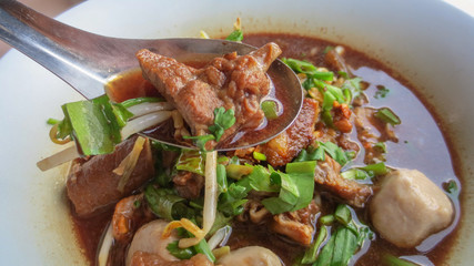 .Stewed pork soup with morning glory and bean sprout