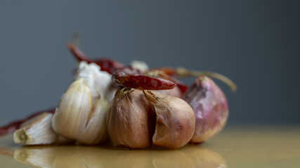Garlic, shallot and dried chili All flavors are spicy. The main ingredient in Thai food.