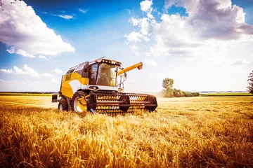 Poster Traktor Mähdrescher Landmaschinen. Die Maschine zum Ernten von Getreide.