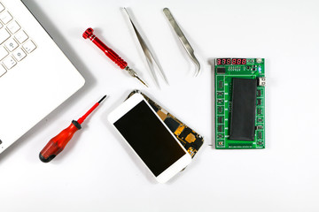 Steps to Prepare Cell Phone Screen Replacement and Mobile Phone Batteries
