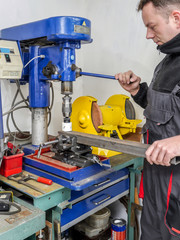 Cutting hole in metal profile