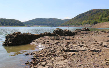 Fototapeta na wymiar dry lake edersee in summer