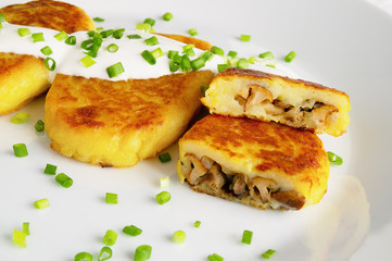 potato zrazy with forest mushrooms cut open