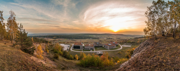 Zachód słońca, Europejskie Centrum Edukacji Geologicznej, Chęciny
