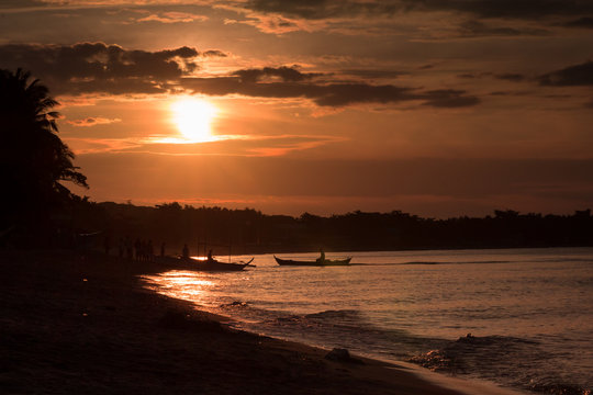 Plage de Laiya