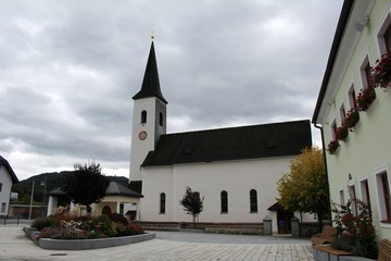 Die Kirche des Hl. Erasmus in Fuschl am See.