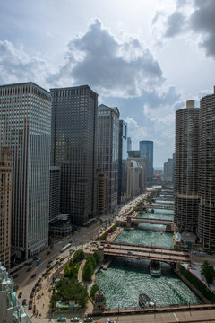 Chicago River and skyline rooftop view