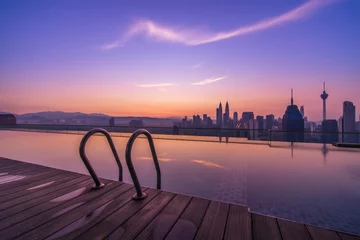 Photo sur Plexiglas Kuala Lumpur beautiful kuala lumpur sunrise over infinity pool