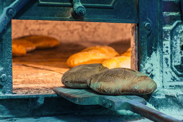 Elaboration of bread in traditional wood oven