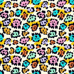  Seamless leopard fur pattern. Vector animal skin background. .