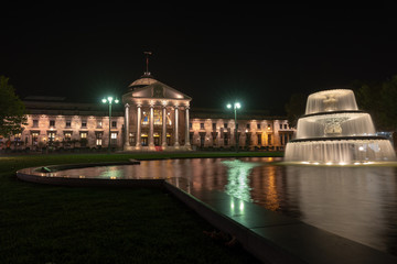 Wiesbaden Kurhaus in der Nacht