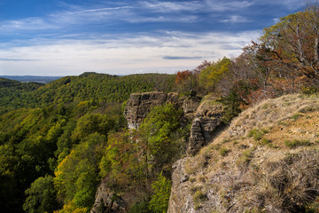 Weserbergland mit Teufelskanzel im Süntel