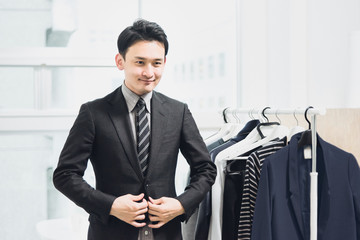オシャレを楽しむビジネスマン