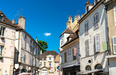 Fototapeta na wymiar French architecture in Beaune, Burgundy