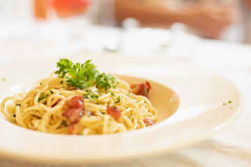 Spaghetti with crispy bacon