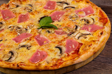 Pizza mushrooms and ham