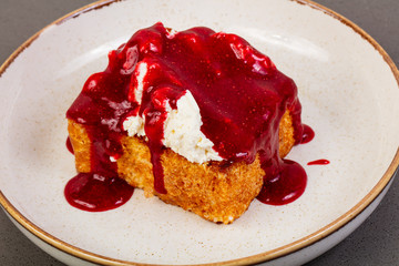 Brioche with ricotta