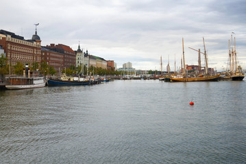Fototapeta premium September cloudy evening at the Pohjoisranta embankment. Helsinki, Finland