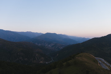 Naklejka premium panoramic view of mountains
