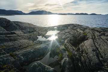 Norwegische Fjordlandschaft im Abendlicht