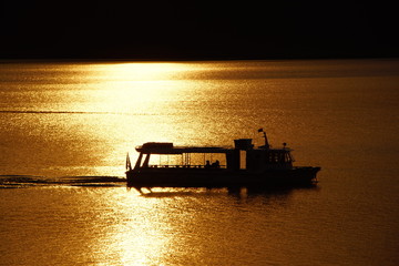 Statek na solinie © Hubert