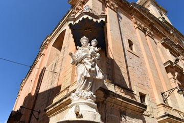 Fototapeta na wymiar Statue à Mdina (Malte - Malta)