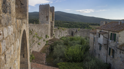 Obraz premium Monteriggioni: looking for some templars