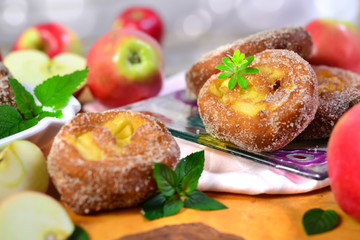 Apfelkrapfen zur Erntezeit