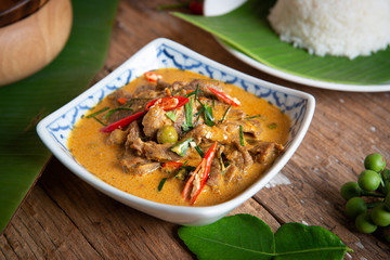 Curry with Beef Recipe (Panang Neua).