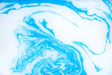 Crédence de cuisine en verre imprimé Cristaux Fond de marbre bleu abstrait. Taches de peinture sur l& 39 eau.
