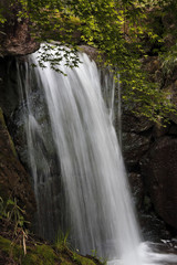 Wasserfall fließend, Tirol, Österreich, Europa