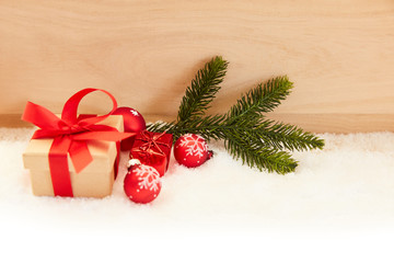 Weihnachten Hintergrund mit Geschenk und Deko