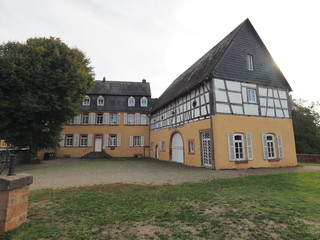 Fototapeta na wymiar Gustavsburg in Jägersburg am Schloßweiher, Saarland, Deutschland