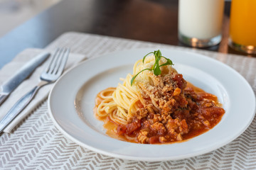 Spaghetti with meat souce