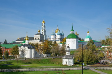Fototapeta na wymiar Autumn view of the Holy Trinity-St. Sergius Lavra. Sergiev Posad, Russia